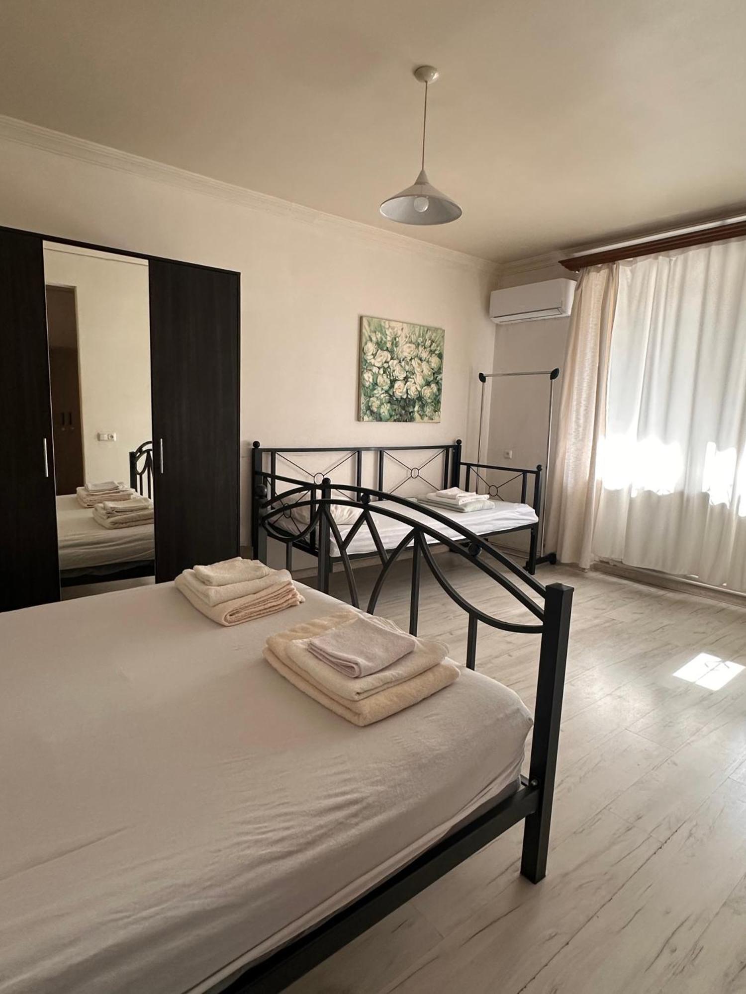 Apartment In The Center Of Erevan Exterior foto